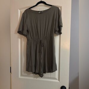 New bought from boutique never wore.